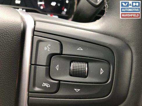 Used 2025 GMC Sierra 1500 SLT AWD/4WD image 7