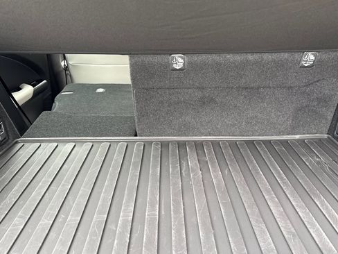 Certified 2024 Lexus UX 250h FWD image 33