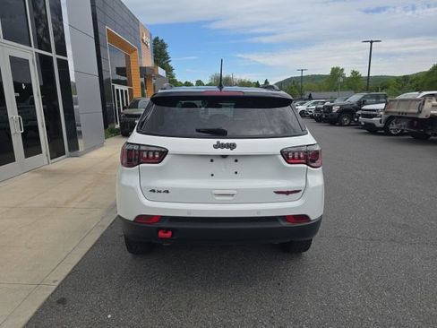 Certified 2024 Jeep Compass Trailhawk AWD/4WD image 6