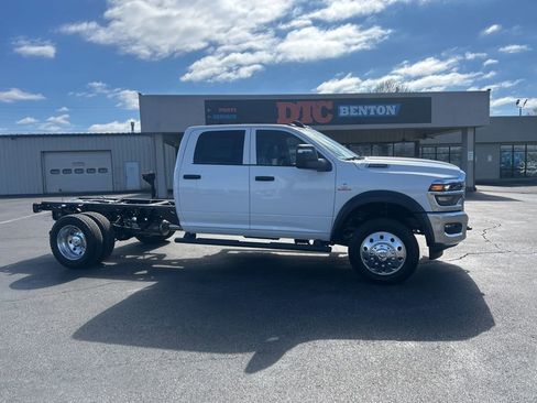 New 2026 RAM 5500 Tradesman w/ Chrome Appearance Group AWD/4WD image 2