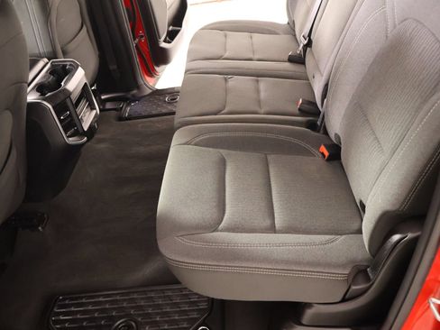 Used 2022 RAM 1500 Big Horn AWD/4WD image 12