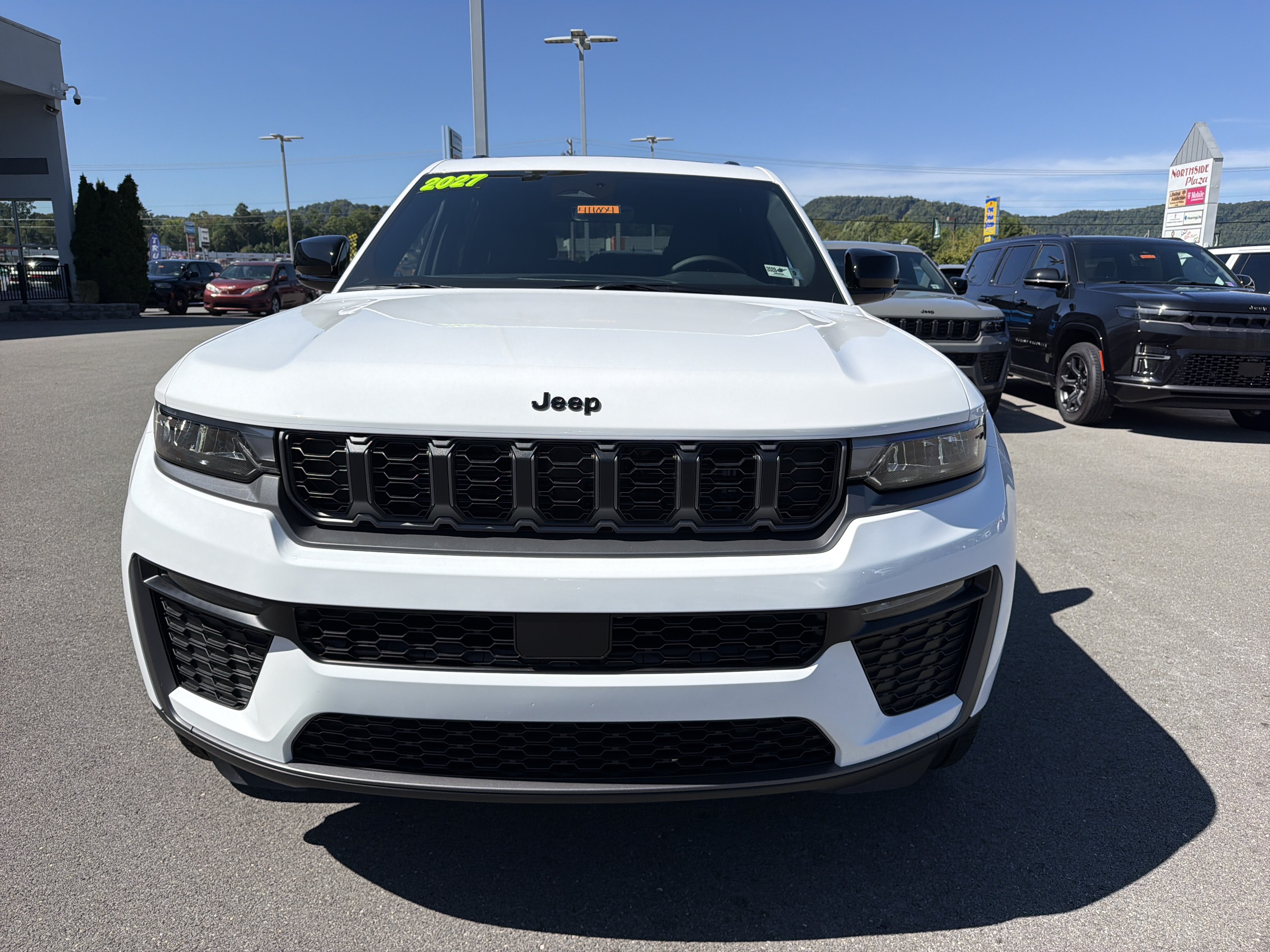New 2027 Jeep Grand Cherokee Limited w/ Limited Altitude Package AWD/4WD image 2