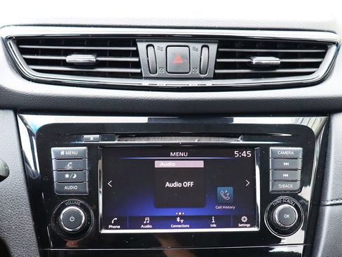 Used 2020 Nissan Rogue S FWD image 46