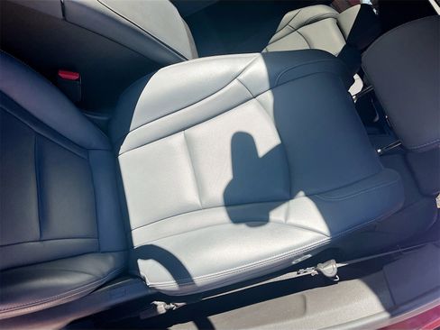 Used 2024 Buick Enclave Essence w/ Experience Buick Package image 18