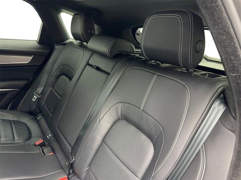 Used 2024 Jaguar F-PACE R-Dynamic S image 32