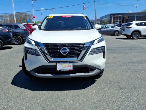 Used 2021 Nissan Rogue SV w/ Premium Package AWD/4WD image 2