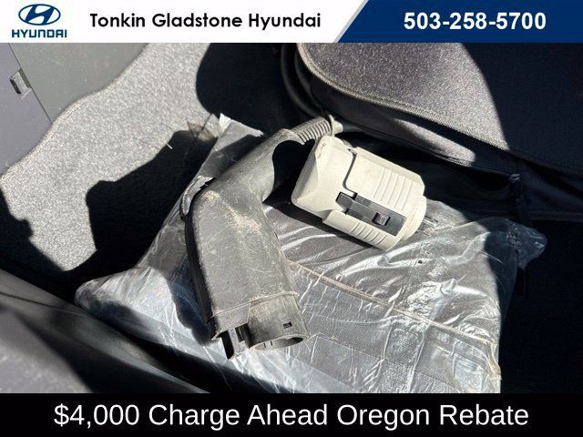 Used 2025 Nissan Leaf S FWD image 31