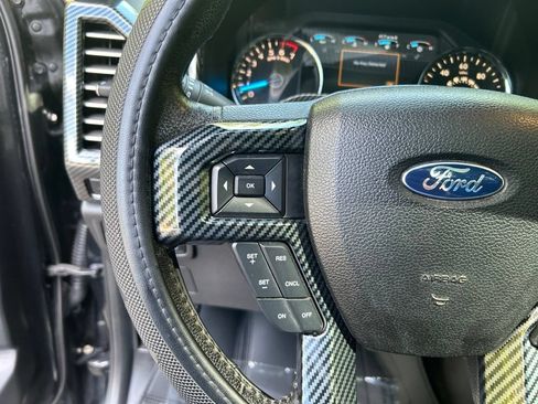 Used 2015 Ford F150 Lariat w/ Equipment Group 502A Luxury AWD/4WD image 22