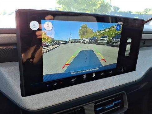 New 2025 Ford Maverick XLT image 22