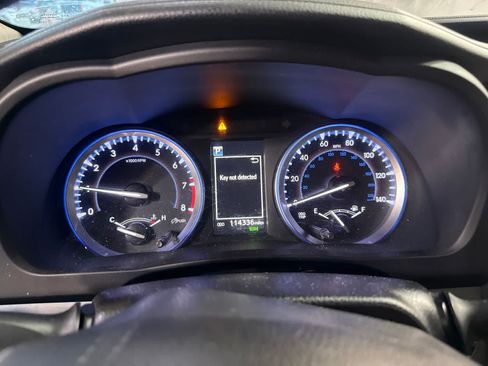 Used 2017 Toyota Highlander XLE AWD/4WD image 21