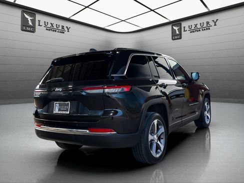Used 2023 Jeep Grand Cherokee 4WD 4xe image 8