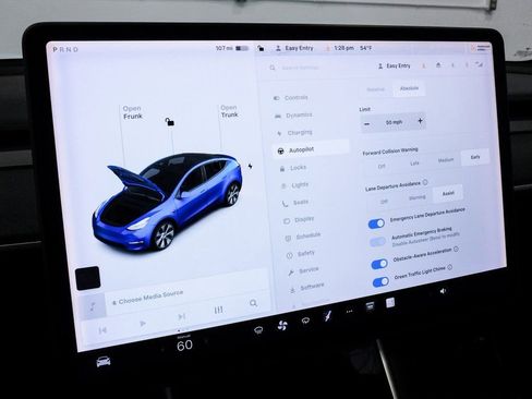 Used 2020 Tesla Model Y Long Range AWD/4WD image 24