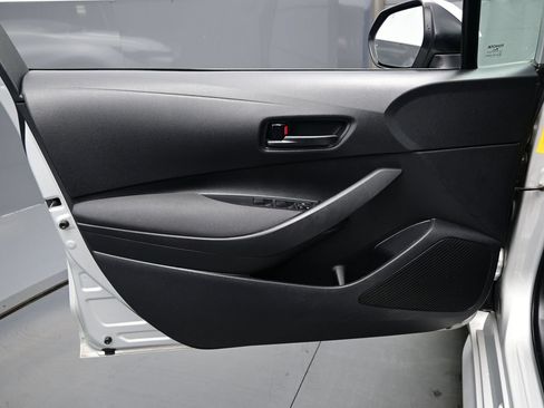 Used 2024 Toyota Corolla LE FWD image 9