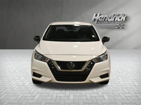 Used 2020 Nissan Versa S FWD image 3