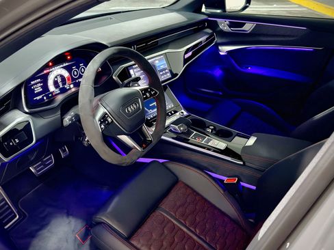 Used 2025 Audi RS 6 performance image 17