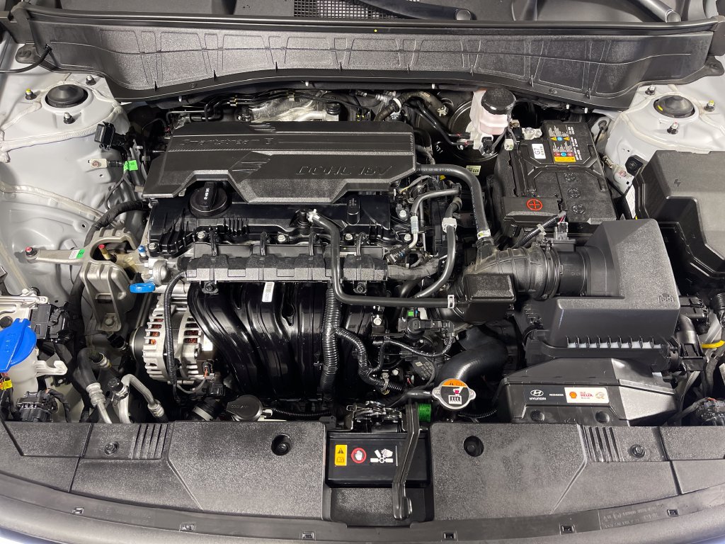 Certified 2025 Hyundai Kona SEL AWD/4WD image 10