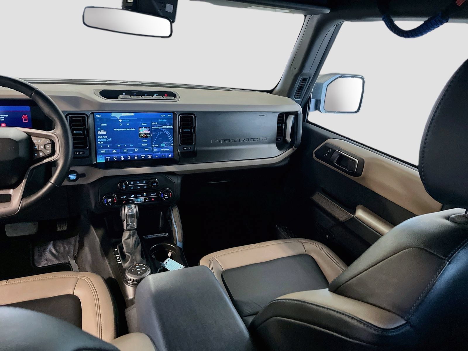 Used 2023 Ford Bronco Wildtrak AWD/4WD image 25