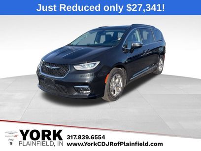 Used 2023 Chrysler Pacifica Limited
