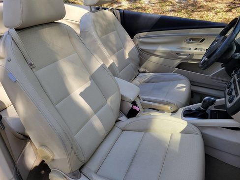 Used 2015 Volkswagen Eos Komfort image 10