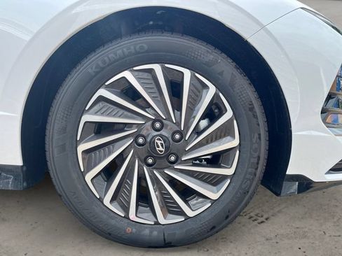 Used 2025 Hyundai Sonata SEL FWD image 16
