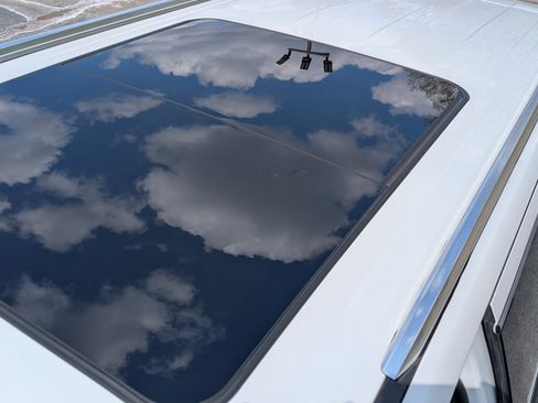 Used 2023 GMC Yukon Denali w/ Denali Reserve Package image 14