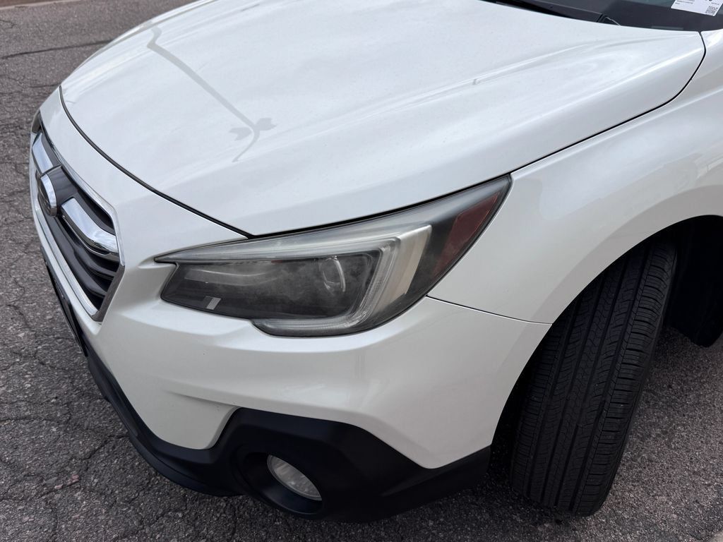 Used 2018 Subaru Outback 2.5i Touring w/ Popular Package #3 AWD/4WD image 5