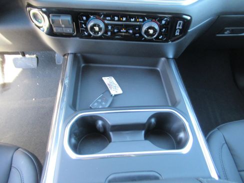 New 2026 Chevrolet Silverado 3500 LTZ w/ LTZ Convenience Package image 19