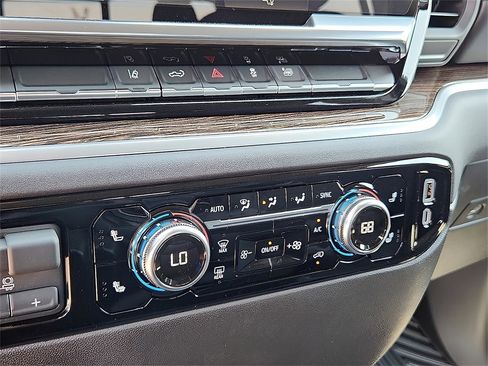 New 2025 GMC Sierra 2500 SLE w/ SLE Value Package; image 14