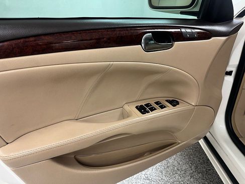 Used 2011 Buick Lucerne CXL w/ Driver Confidence Package image 9