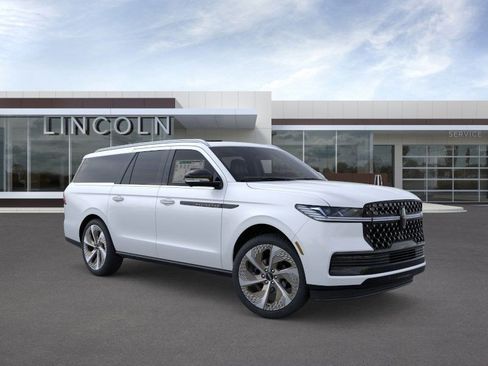 New 2025 Lincoln Navigator L Black Label AWD/4WD image 7