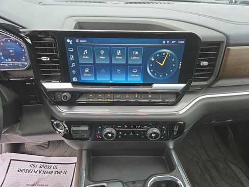 Used 2023 Chevrolet Silverado 1500 High Country w/ High Country Premium Package image 15