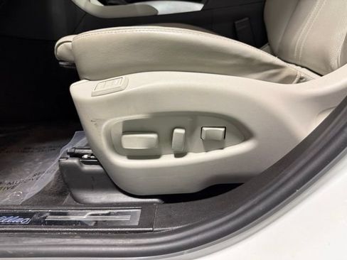Used 2015 Cadillac SRX Premium AWD/4WD image 14
