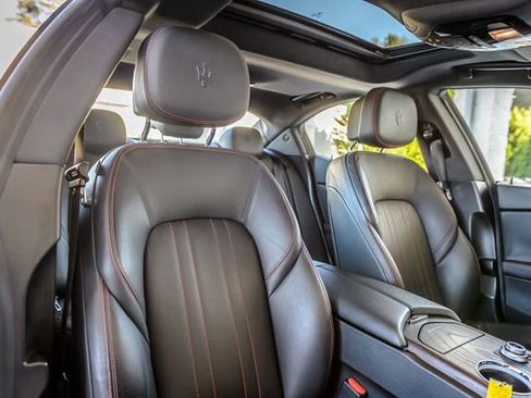 Used 2019 Maserati Ghibli S image 38