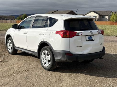 Used 2013 Toyota RAV4 LE AWD/4WD image 12