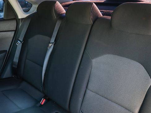 Used 2022 Kia Forte LXS image 19