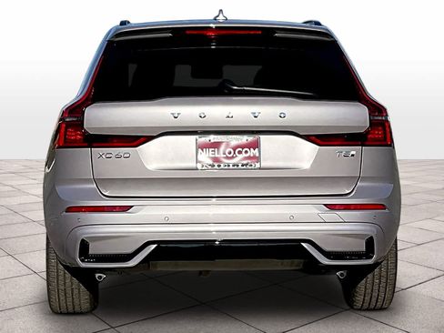 New 2026 Volvo XC60 T8 Plus w/ Climate Package PRO AWD/4WD image 6