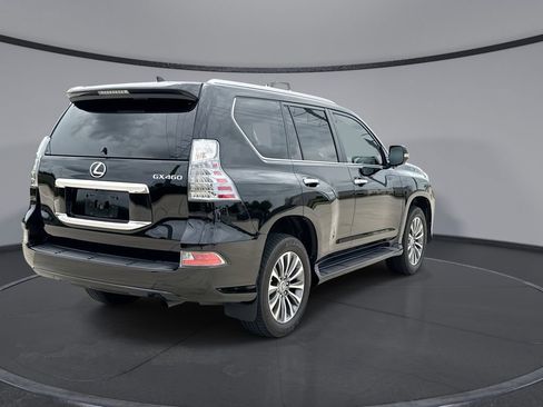 Used 2023 Lexus GX 460 Luxury w/ Accessory Package AWD/4WD image 11