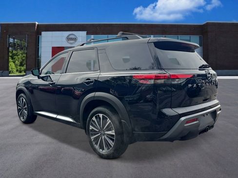 New 2026 Nissan Pathfinder Platinum AWD/4WD image 3