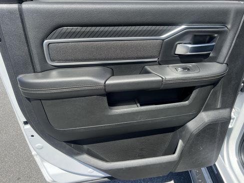 Used 2025 RAM 2500 Big Horn AWD/4WD image 28