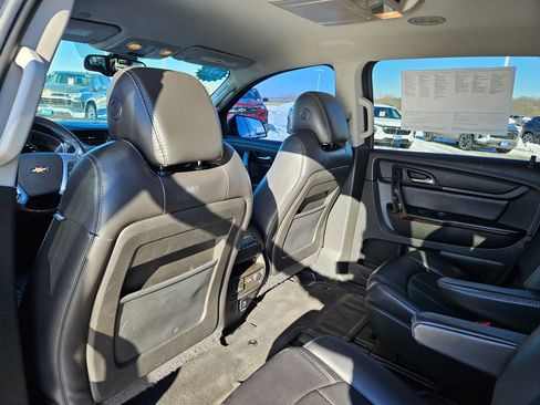 Used 2017 Chevrolet Traverse Premier image 27
