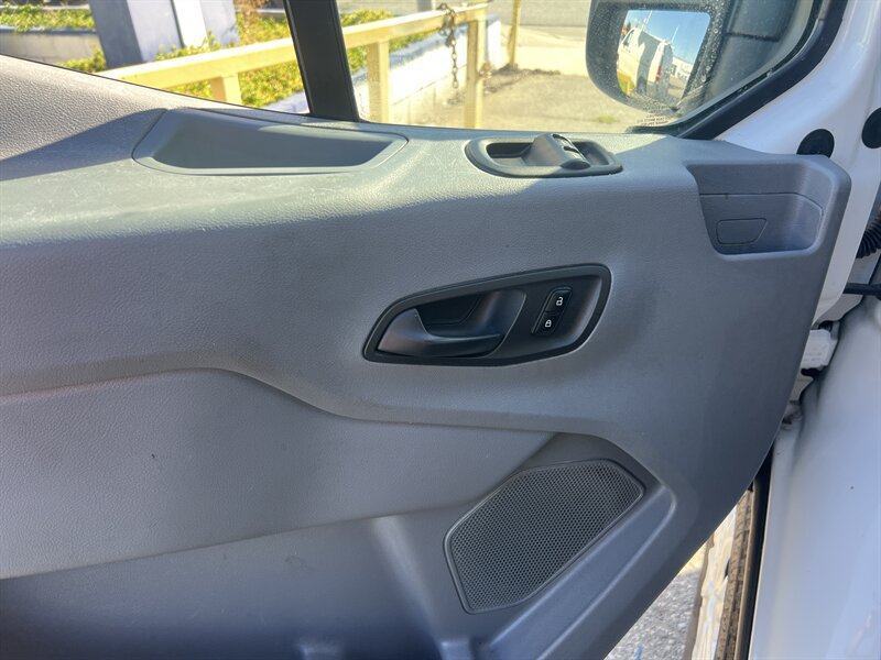 Used 2018 Ford Transit 250 130 Low Roof w/ Exterior Upgrade Package RWD image 15