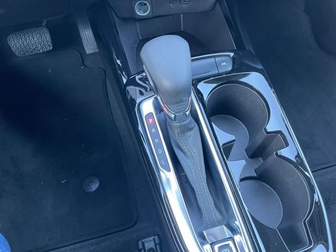 Used 2025 Chevrolet Trax LT image 44