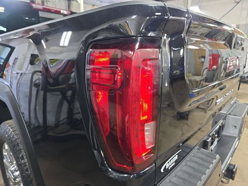 Used 2023 GMC Sierra 2500 Denali AWD/4WD image 33