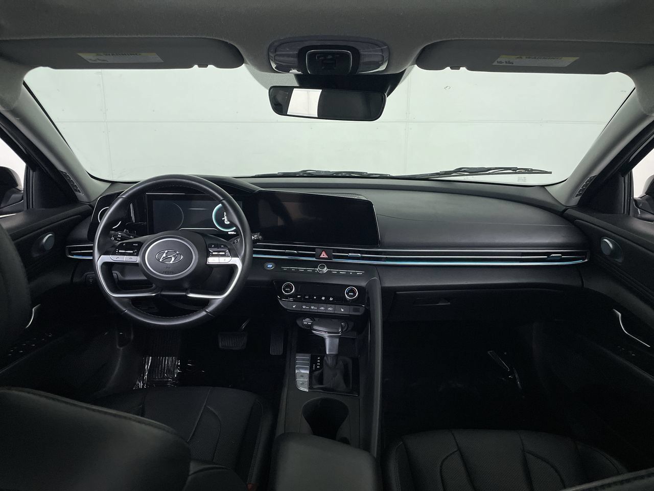 Used 2022 Hyundai Elantra Limited FWD image 14