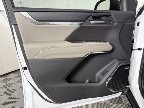 New 2026 GMC Acadia Elevation w/ Elevation Premium Package image 8