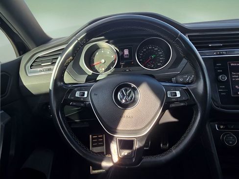 Used 2021 Volkswagen Tiguan SE R-Line image 29