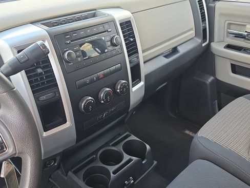 Used 2012 RAM 1500 Classic SLT RWD image 17