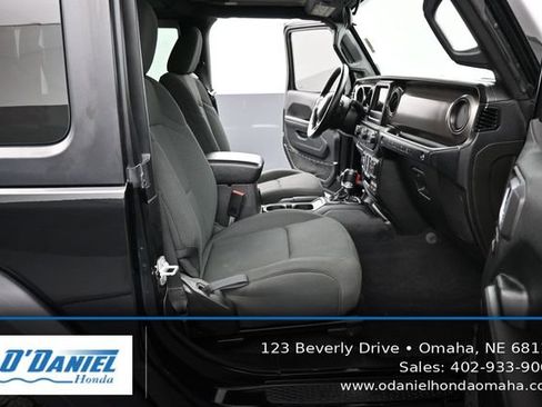 Used 2021 Jeep Wrangler Sport AWD/4WD image 41