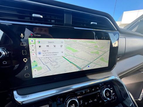 Used 2024 GMC Sierra 1500 Denali w/ Technology Package AWD/4WD image 31