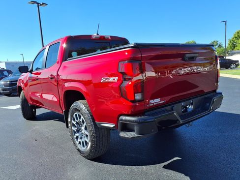 Used 2023 Chevrolet Colorado Z71 w/ Z71 Convenience Package 2 AWD/4WD image 32